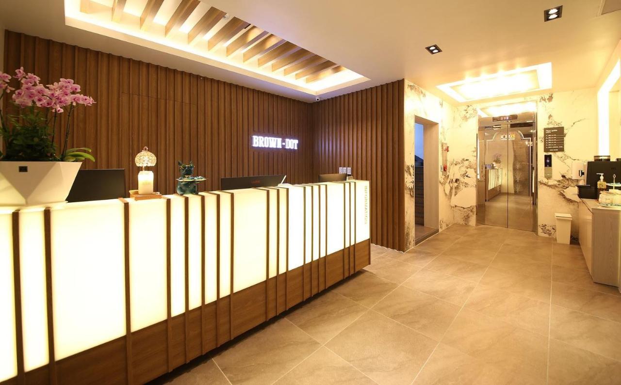 Brown Dot Hotel Sinan Кванджу Экстерьер фото