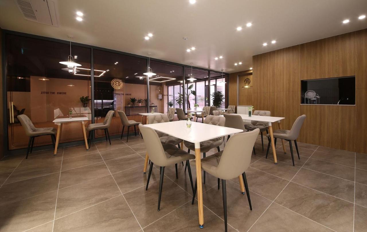 Brown Dot Hotel Sinan Кванджу Экстерьер фото
