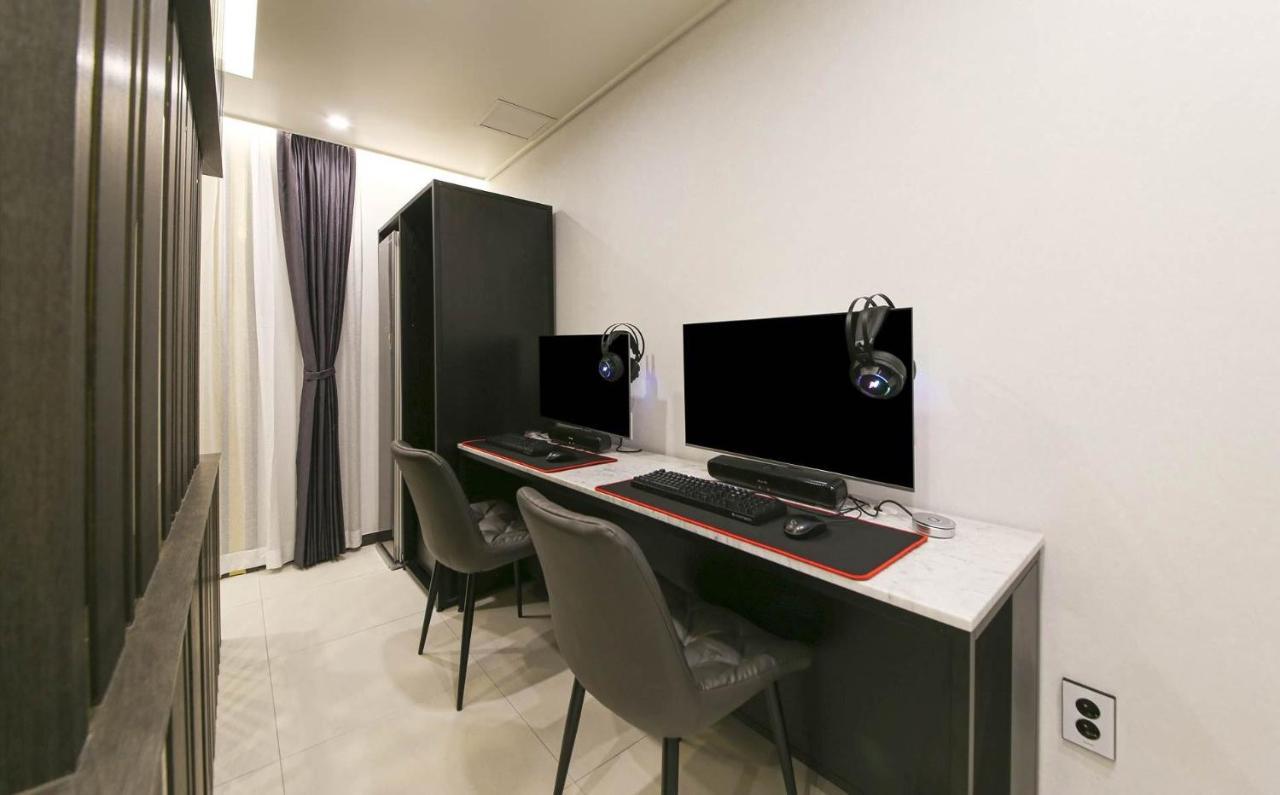 Brown Dot Hotel Sinan Кванджу Экстерьер фото
