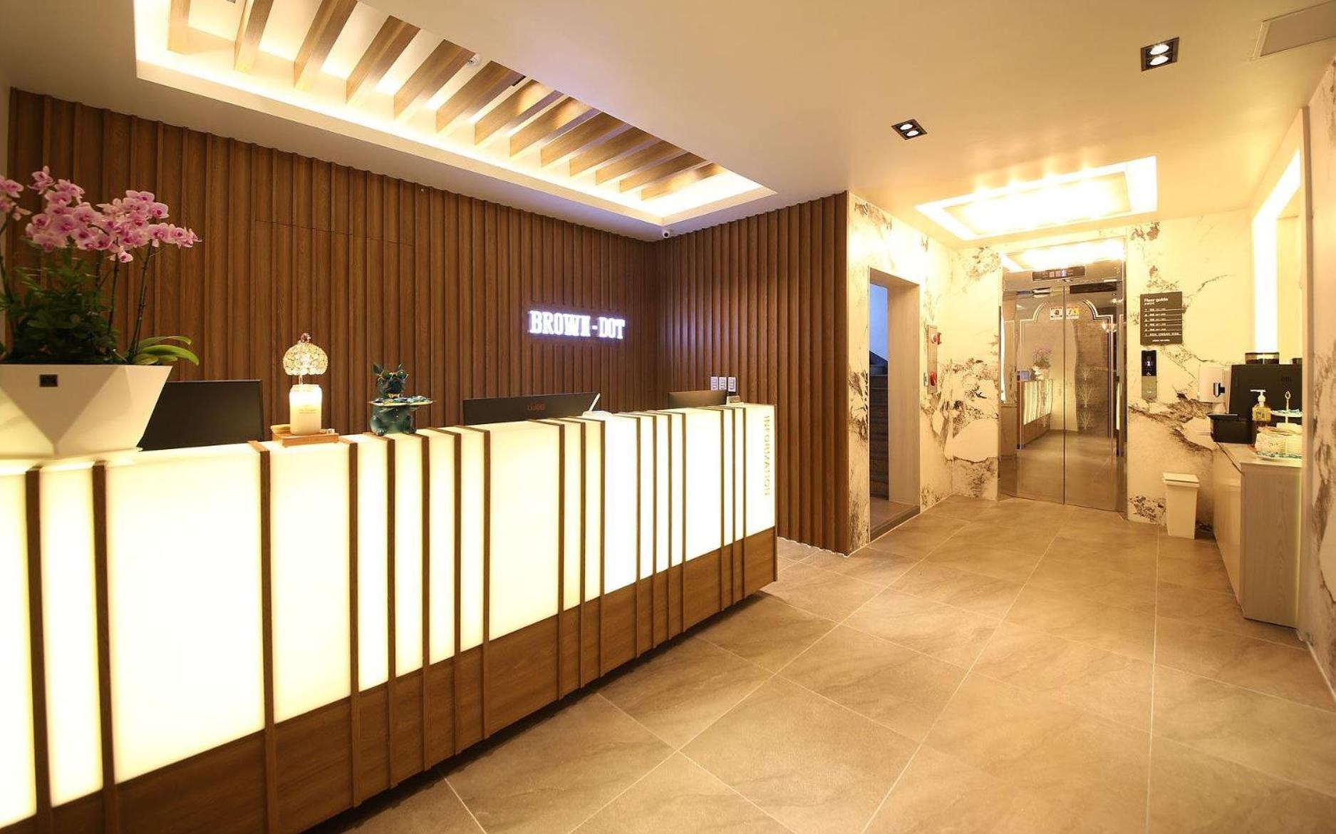 Brown Dot Hotel Sinan Кванджу Экстерьер фото